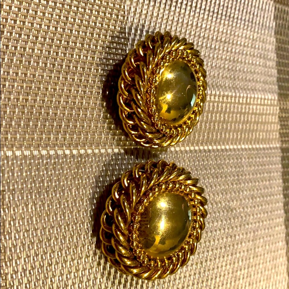 VINTAGE EARRINGS